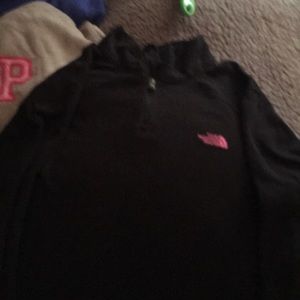 Women’s north face lightweight 1/4 zip pullover